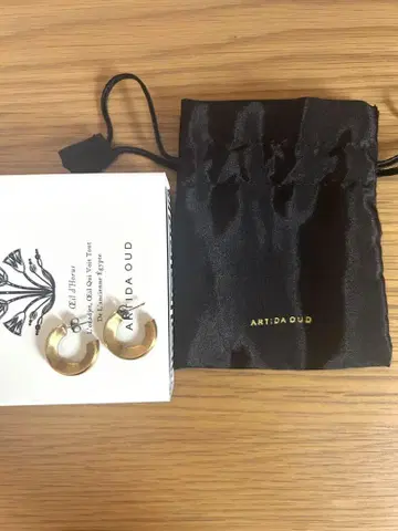 ARTIDA OUD 'bone' 후프 귀걸이 골드
