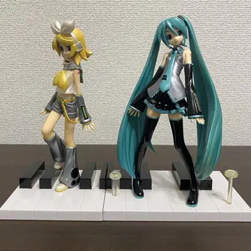 SEGA VOCALOID 엑스트라 피규어 2종 세트 하츠네 미쿠 카가미네