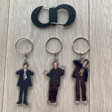 아크릴 피규어 포함 키링 3개 세트