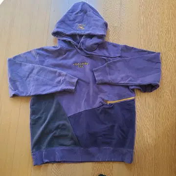 퍼플 후드 부착 후드티 NAGA SUGIRU INU