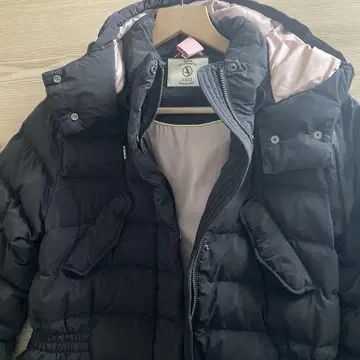 AIGLE 에이글 블랙 다운 자켓 후드 부착