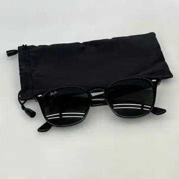 레이밴 RB4258-F 601/71 52 20 150 3N 중고품