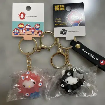 산리오 미야쿠미야쿠 블랙&클리어 키링 헬로키티