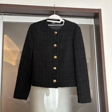 노카라 블랙 자켓 골드 버튼