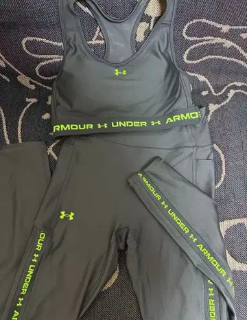 chyu 님 UNDER ARMOUR 상하의 세트