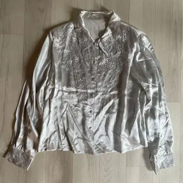 SAIO SILK 실크 자수 블라우스 실버 L