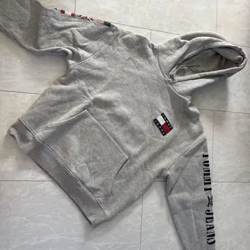 TOMMY JEANS 그레이 후드 부착 후드티