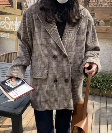 체크 무늬 코트 M 사이즈