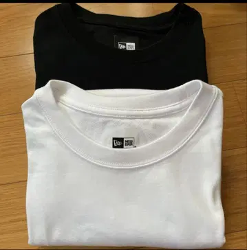 New Era 블랙 화이트 반팔 티셔츠 2세트