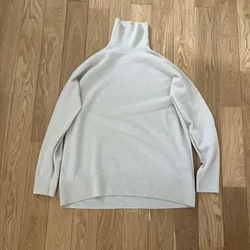 두지엠 클라세 CAPRI 터틀넥