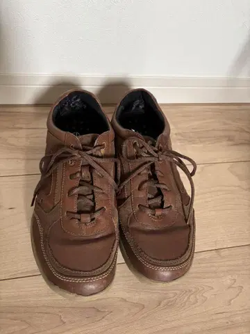 Clarks 클락스 가죽 스니커즈 브라운 26.5cm