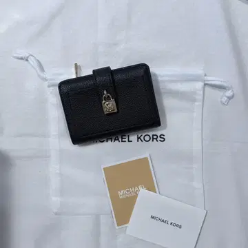 MICHAEL KORS 블랙 접이식 지갑 마이클코어스