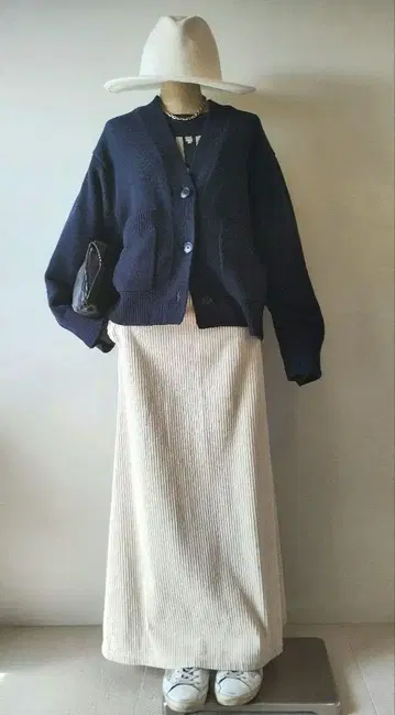 C6602 V 가디건 x 스커트 코디