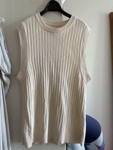 두 번째 클래스 니트 슬리브리스 아이보리 F