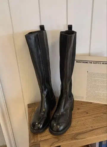블랙 가죽풍 롱 부츠 38cm