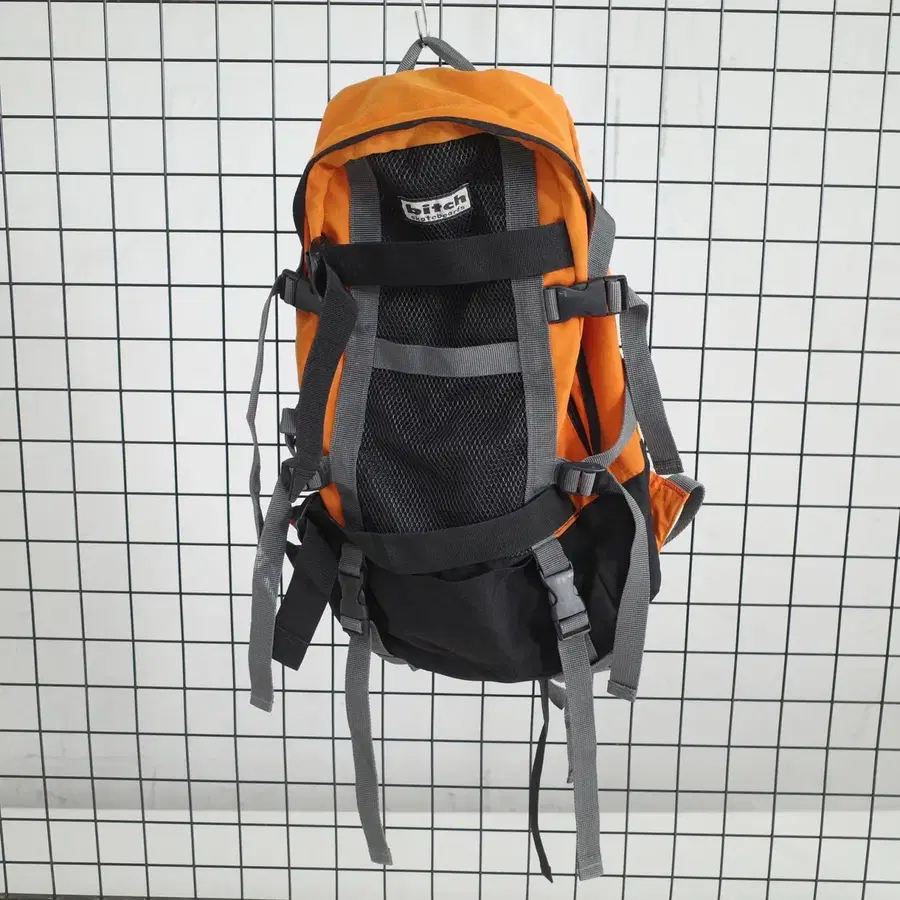 90's bitch skateboards backpack | Buy from Bunjang via Kfriday Proxy