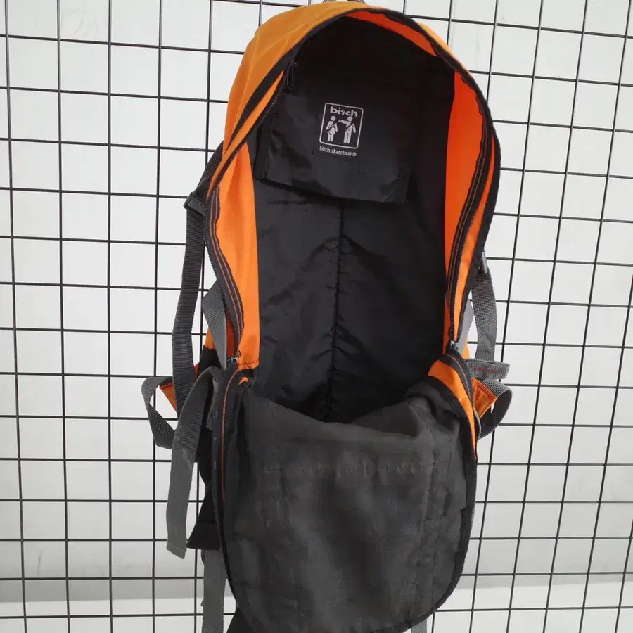 90's bitch skateboards backpack | Buy from Bunjang via Kfriday Proxy