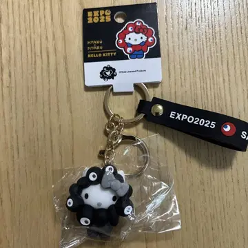 [오늘 발송] 간사이 만박 산리오 블랙 미야쿠미야쿠 헬로키티 키링