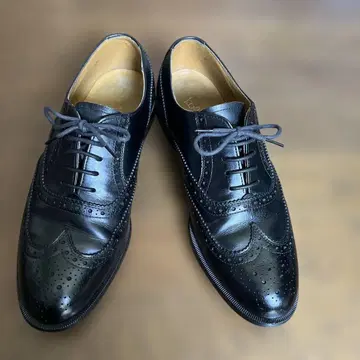 블랙 가죽 윙 팁 신발 가죽 밑창 고품질 가격 인하했습니다