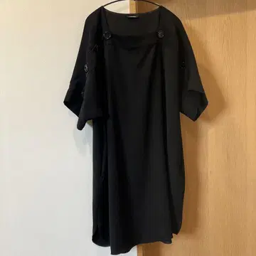 리미푸 미착용 블랙 버튼 반팔 원피스