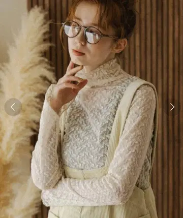 Crisp 플라워 튤 메로우 T셔츠 시어 티셔츠 아이보리 화이트