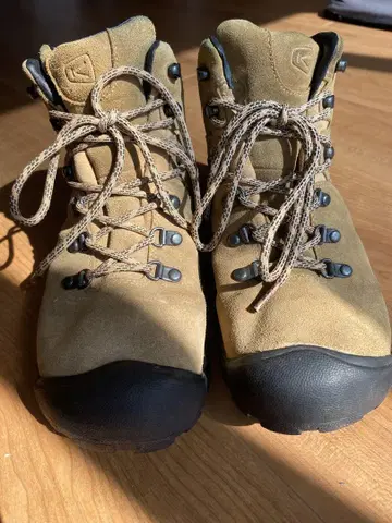 KEEN PYRENEES 피레니즈 27.5cm