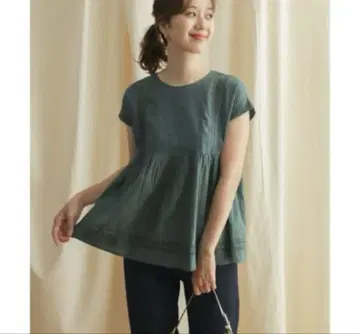 어반 리서치 도어스 핀턱 레이스 프렌치 블라우스 풀오버 그린