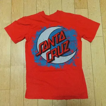 SANTA CRUZ 레드 T셔츠 S 사이즈