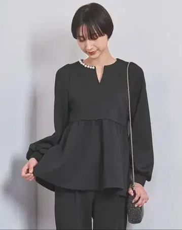 유나이티드 애로우즈 펄 페플럼 블라우스 36 S 블랙