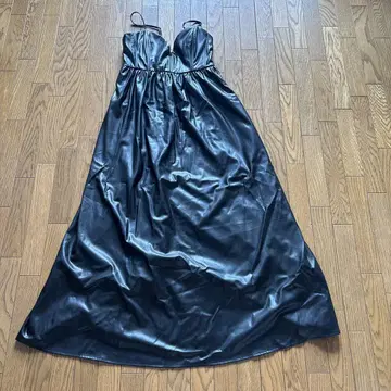ZARA 인조 가죽 레더 원피스