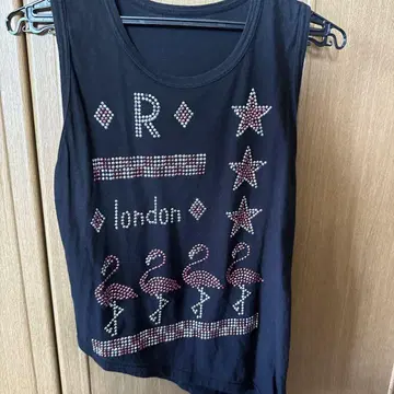 R london 스톤 장식 비대칭 탱크탑