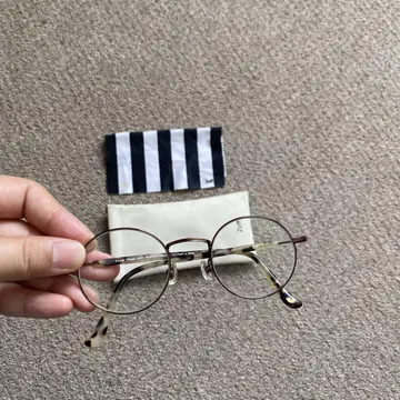 Zoff 브라운 라운드 프레임 안경