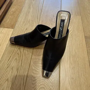 세르지오로시 펌프스