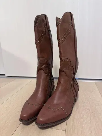 브라운 스터드 웨스턴 부츠