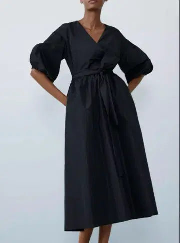 새상품급 ZARA 볼륨 슬리브 미디 원피스 XS