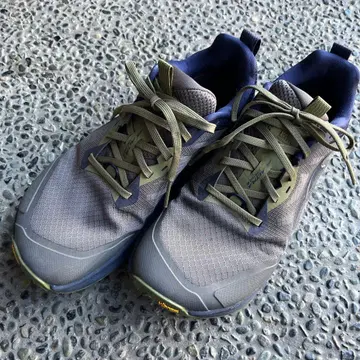 ALTRA LONE PEAK 9+ 사이즈 27.5