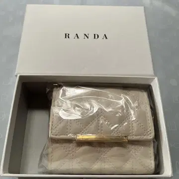 새상품 randa FB33236 U 퀼팅 3단 폴더형 미니 지갑