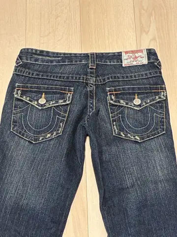 True Religion 부츠컷 데님 27인치