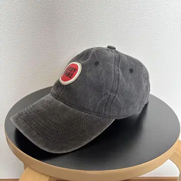 LUCKY STRIKE 로고 다크 그레이 캡