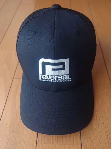 reversal 블랙 메쉬 캡