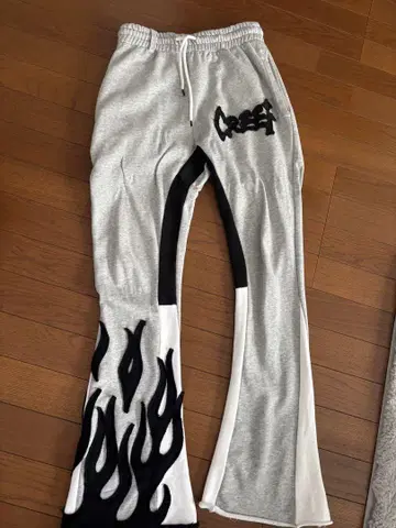 CREEF 플레어 팬츠