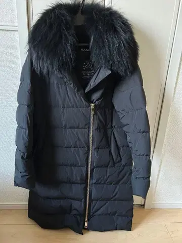MAX&Co. 블랙 다운 자켓 퍼 포함