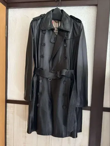 새상품급 천연 가죽 여성용 블랙 하프 코트