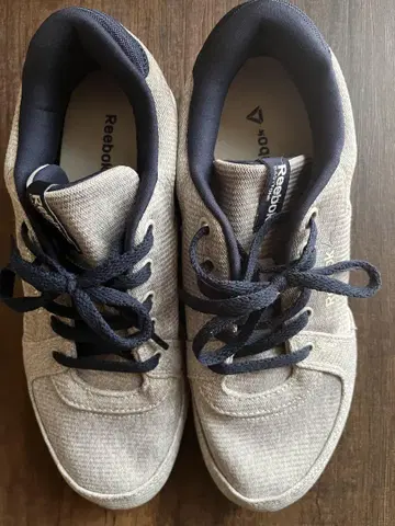 Reebok 리복 EASYTONE 스니커즈 24.5