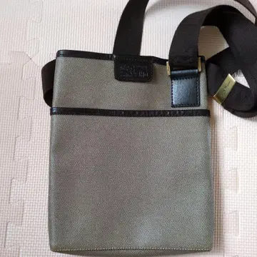 페라가모 숄더백 페라가모