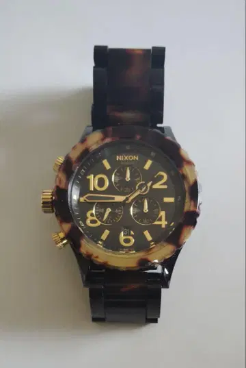 NIXON The 42-20 Chrono 닉슨