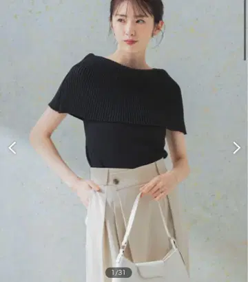 드라이 터치 오프숄더 니트