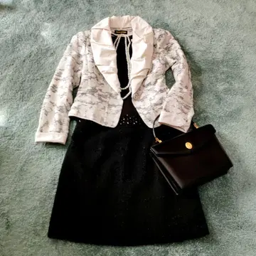 새상품급 HIROKO KOSHINO 자켓