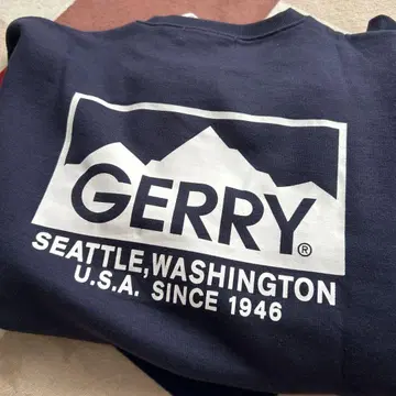 GERRY 네이비 맨투맨 트레이닝복