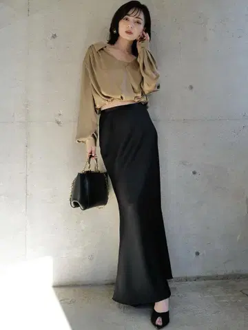 완판템 택 포함 새상품 nuans 새틴 내로우 스커트